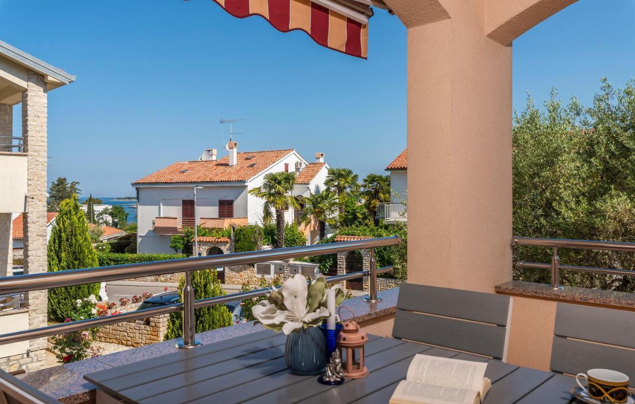 Apartments Villa Ana Πόρετς Εξωτερικό φωτογραφία