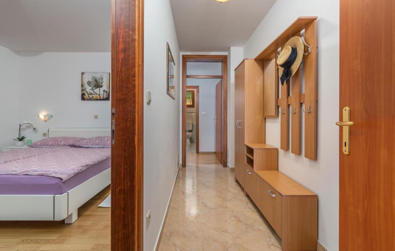 Apartments Villa Ana Πόρετς Εξωτερικό φωτογραφία