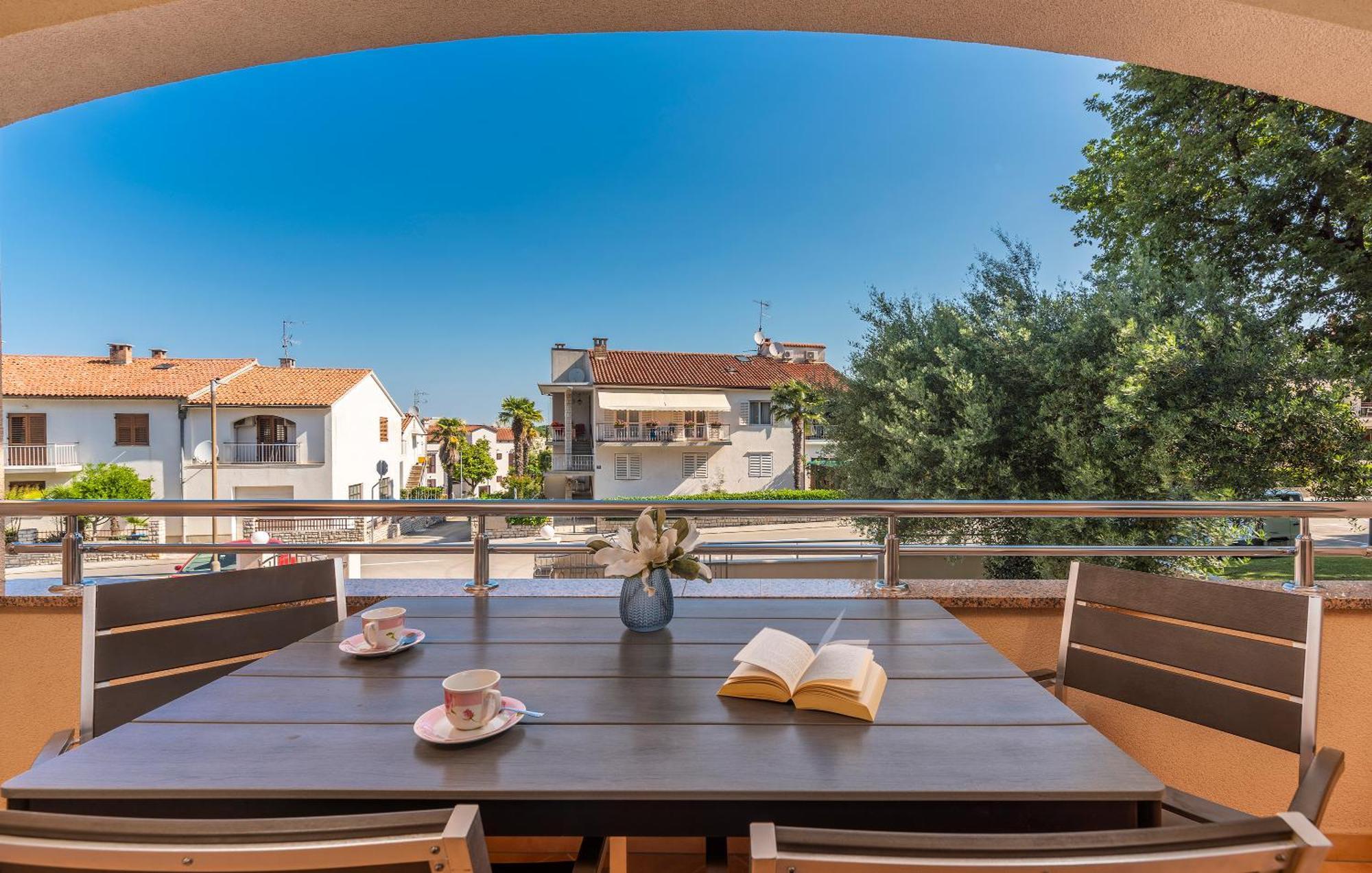 Apartments Villa Ana Πόρετς Εξωτερικό φωτογραφία