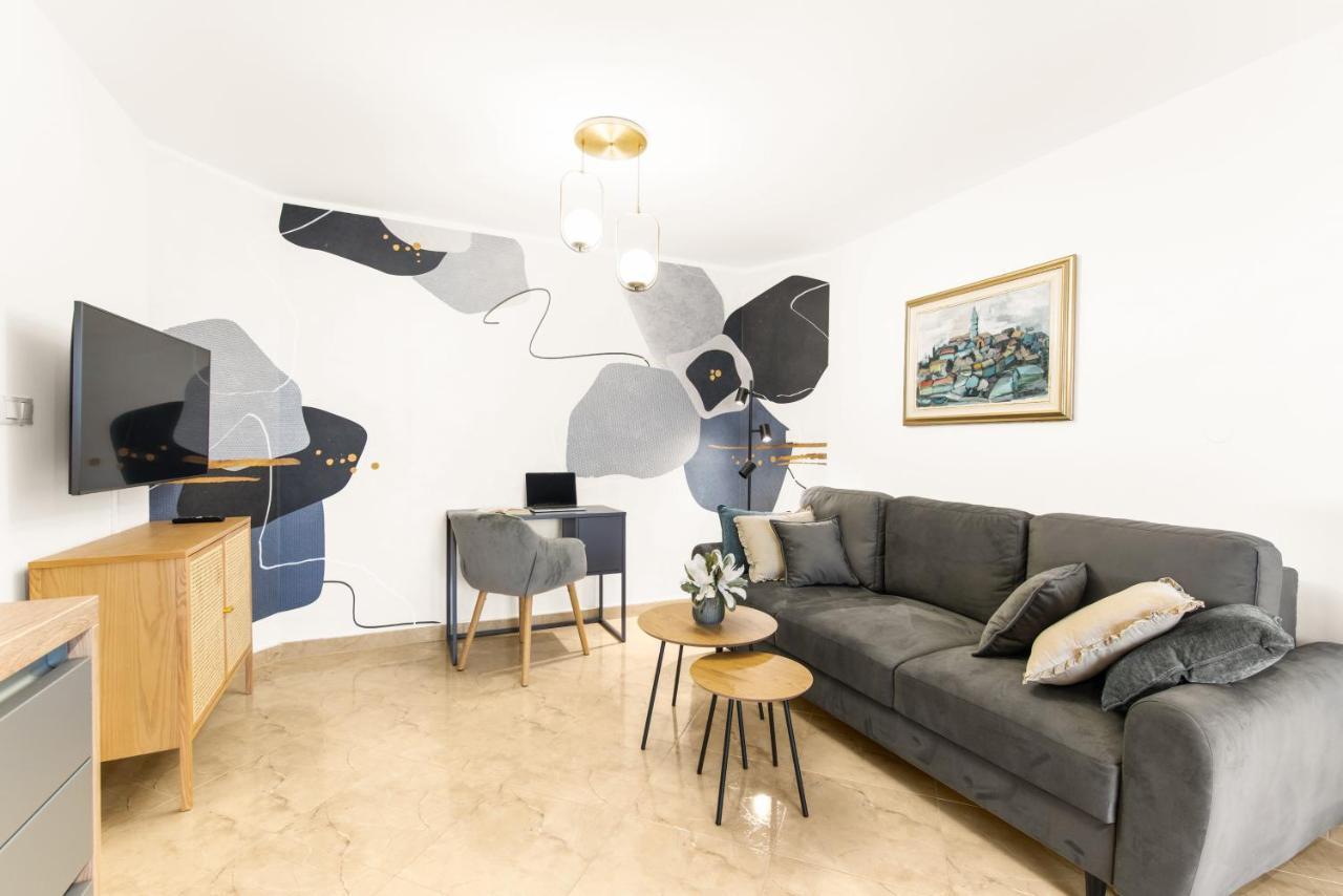 Apartments Villa Ana Πόρετς Εξωτερικό φωτογραφία